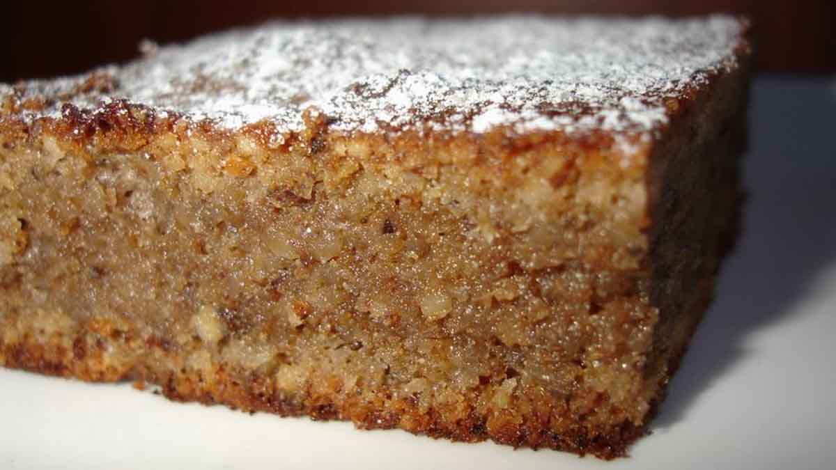 Gâteau fondant aux noix : simple et délicieux