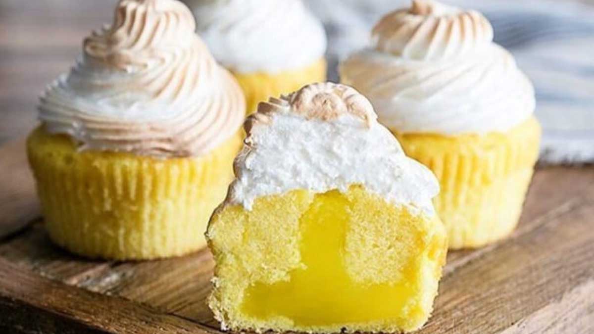 Cupcakes meringués fourrés au Lemon Curd