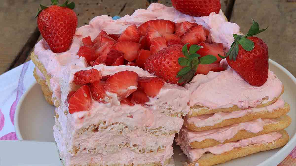 Gâteau au mascarpone et aux fraises, une douceur sans pareille, idéal pour le dessert