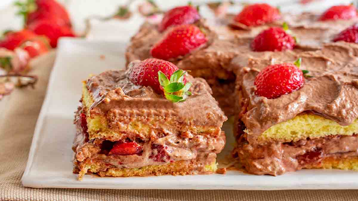 Gâteau aux fraises et au chocolat, une douceur fraîche et irrésistible